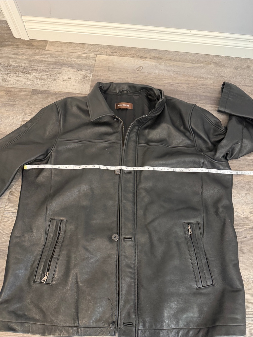 Danier Black Leather Bomber Jacket - Picture 2 of 6